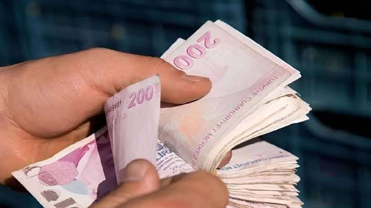 Milyonlarca emeklinin gözü kulağı ocak zammında: Özgür Erdursun canlı yayında rakam verdi! İşte SSK ve Bağ-Kur emeklisinin Ocak maaş zammı! 5